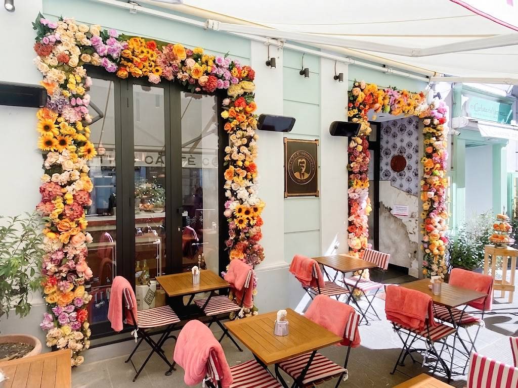 Il realismo dei fiori in seta