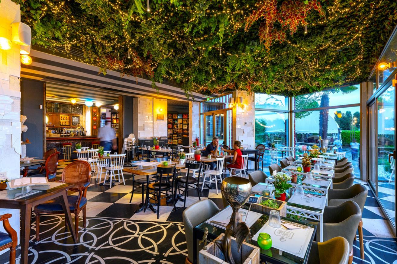 Green Restaurant Design